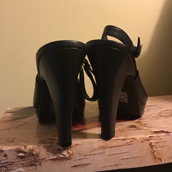 Shoes by RSVP size 8 medium new never worn - Picture 2 of 8